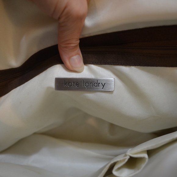 KATY LANDRY Paper Straw with Man Made Materials Pockets Snaps Zip Flowers Tote - Picture 7 of 8